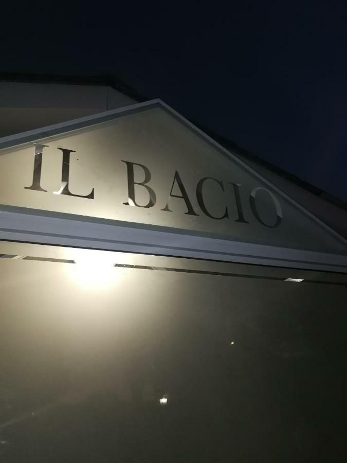 Apartmán Posto Al Sole - Il Bacio Bellville Exteriér fotografie
